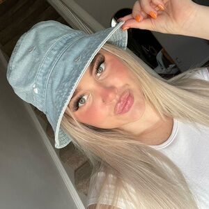 Meet your Posher, Kylie